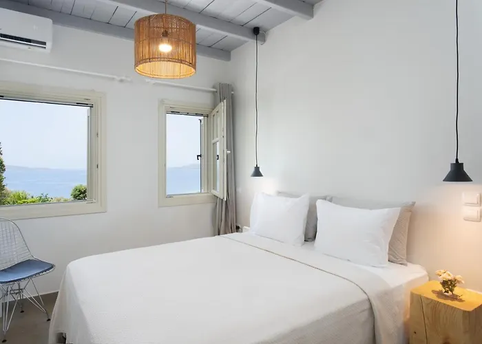 Itis - Elegant Ground Floor With Terrace & Great View * Neápolis