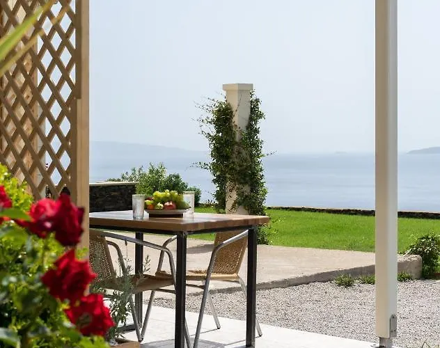 Itis - Elegant Ground Floor With Terrace & Great View * Neápolis